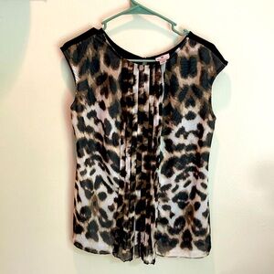 Worthington leopard print center rushed sleeveless blouse.